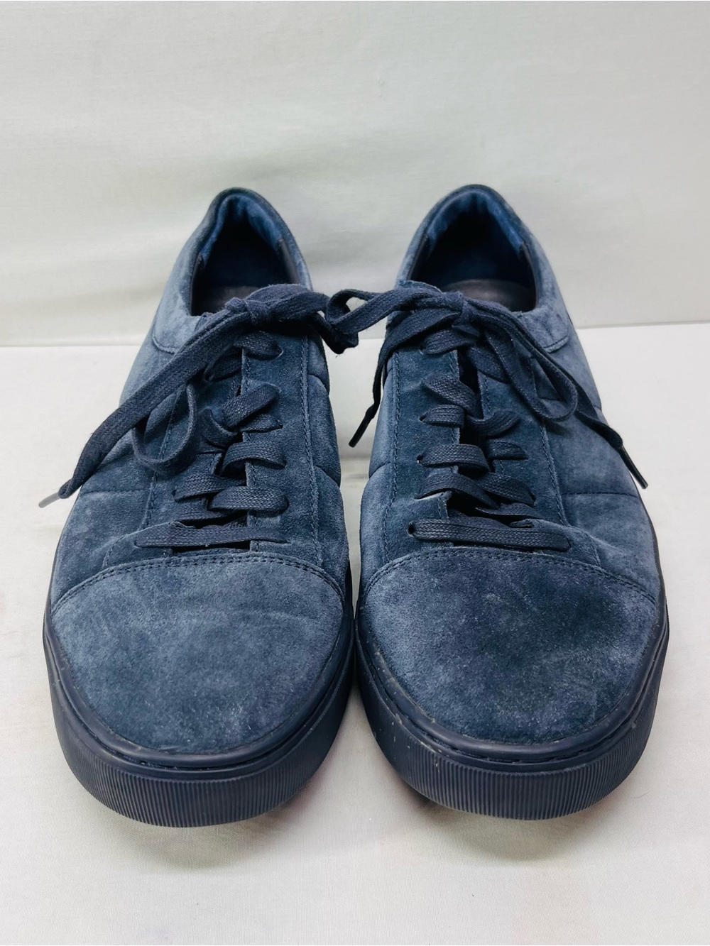 Vince Larsen’s Men's Navy Blue Suede Lace-Up Sneakers‎